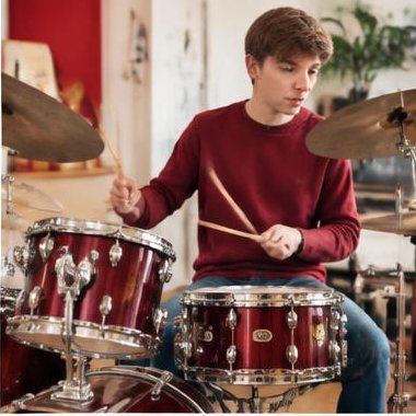 Drums tijdens muziekles